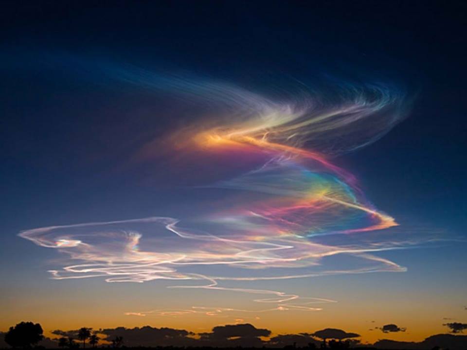 Circumhorizontal Arc (Rainbow Bridge) 